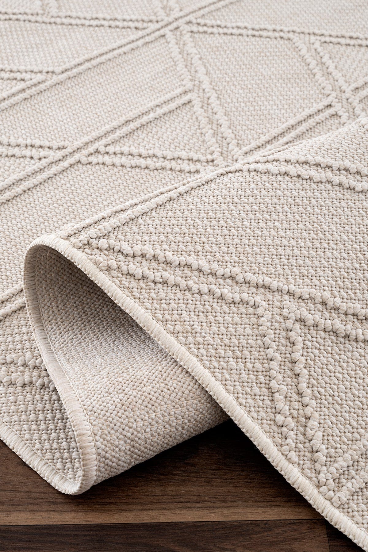 Alba Cream Non-Shedding Rug 19241A