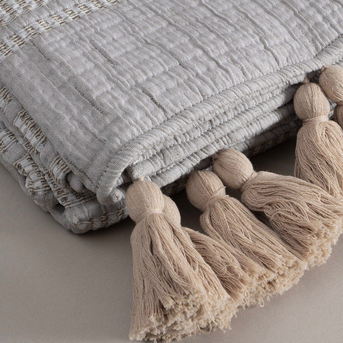 Assos Bej Çift Kişilik Yatak Örtüsü 230x250 5036