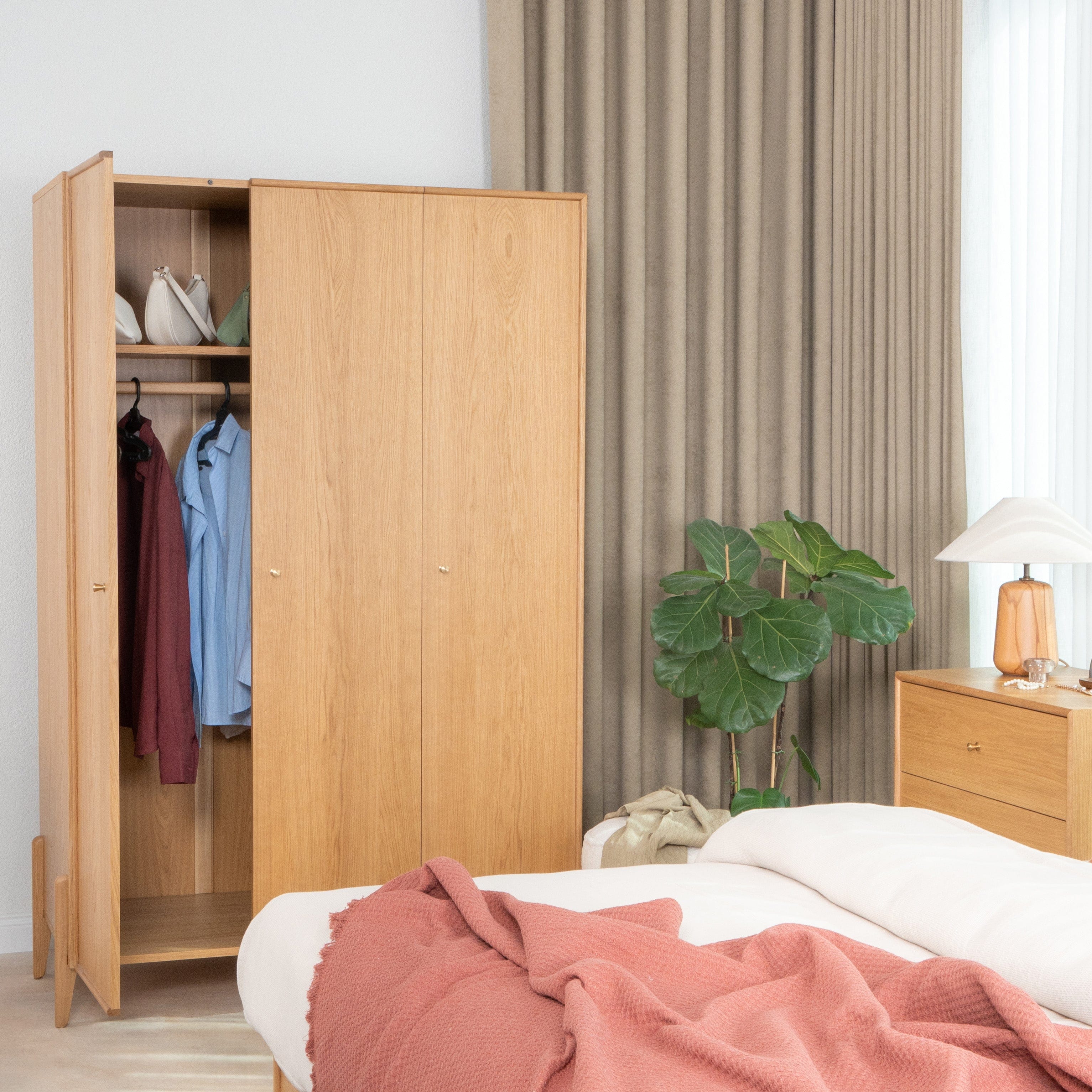 Fil Gardırop 3 Kapaklı