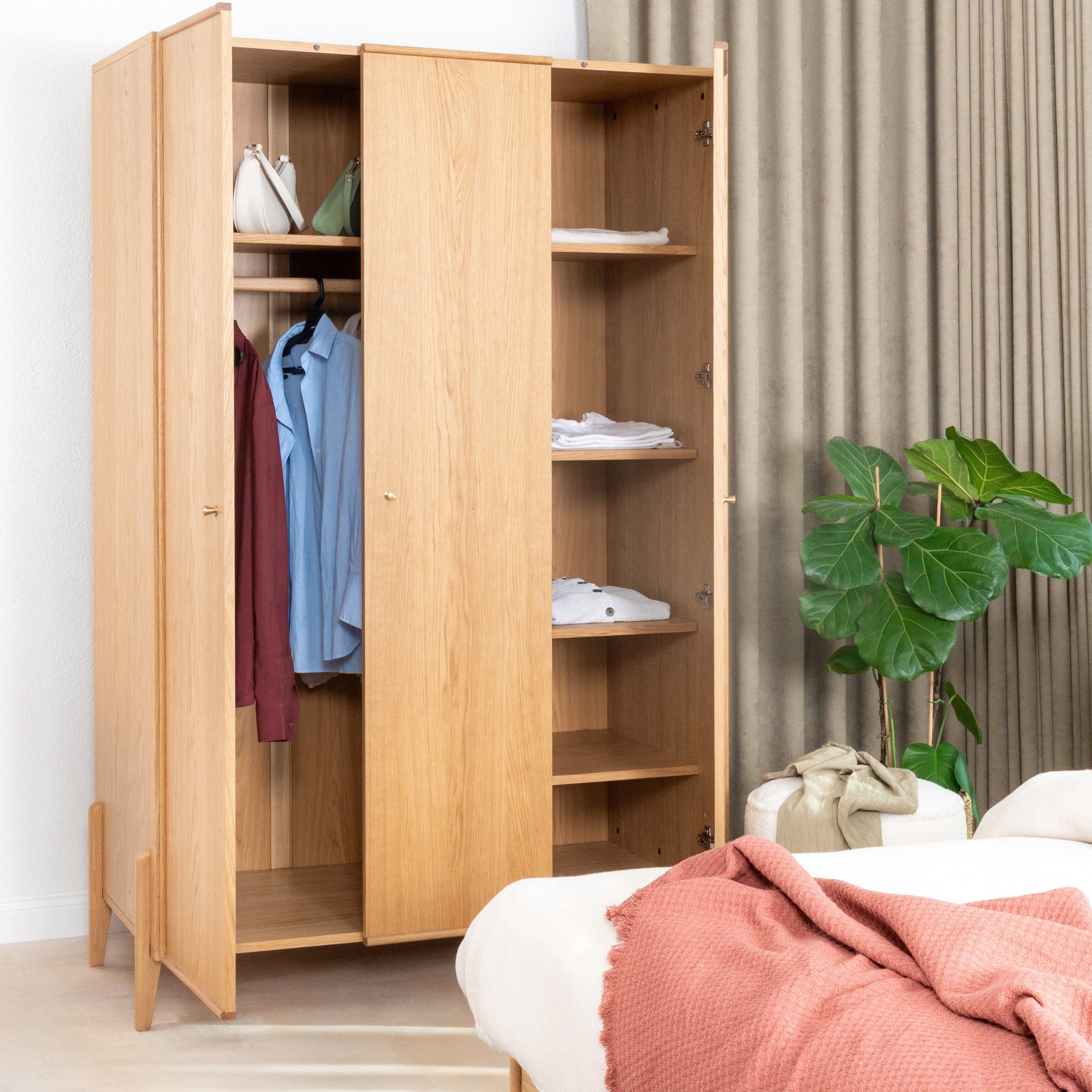 Fil Gardırop 3 Kapaklı