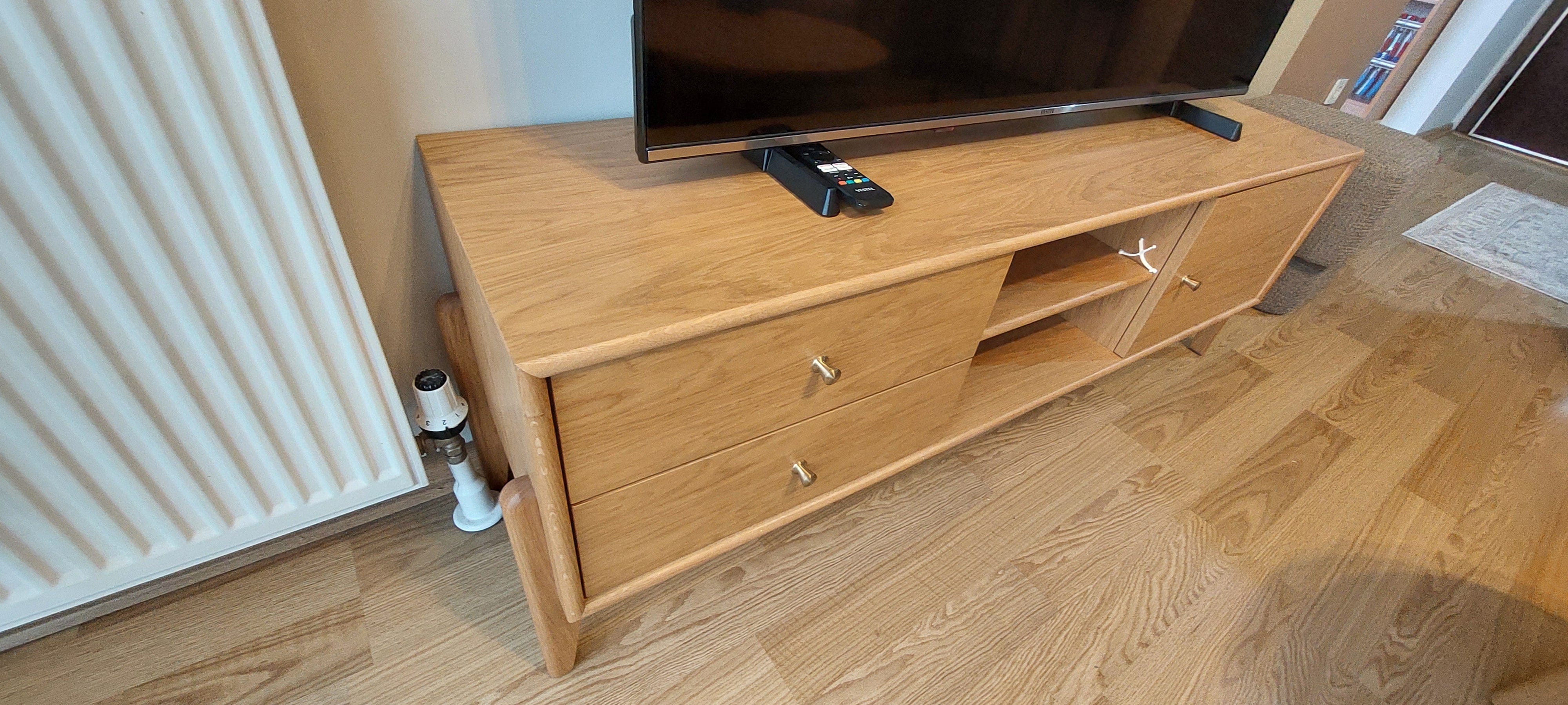 Fil TV Stand 140 cm Oak 11425