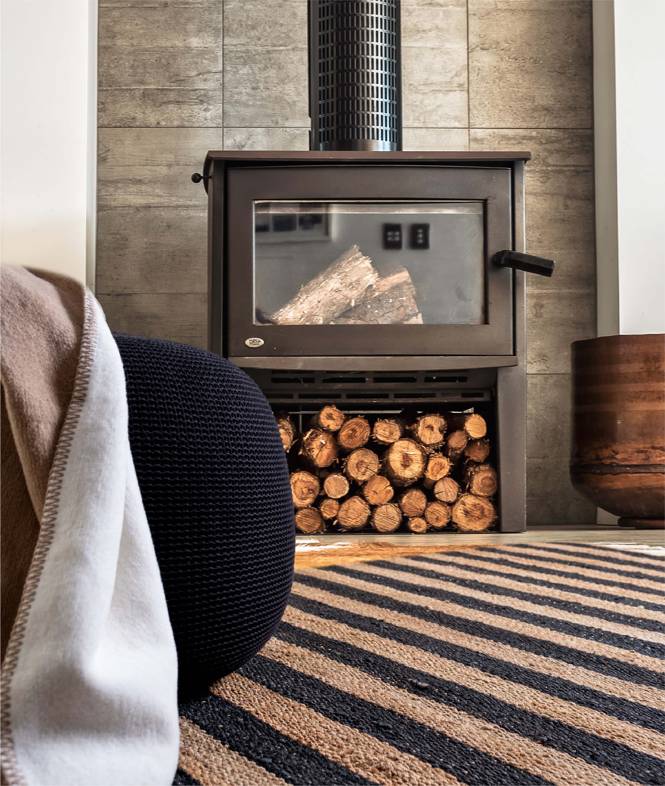 Fluffy Knitted Pouf Black 8005