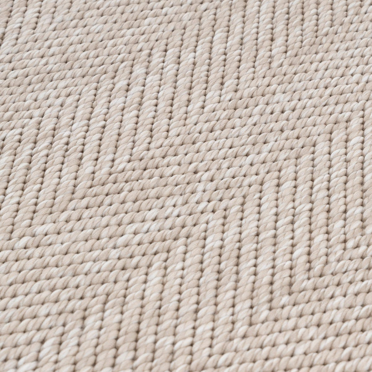 Fresco Soft Mink Ecru Washable Rug A3936A