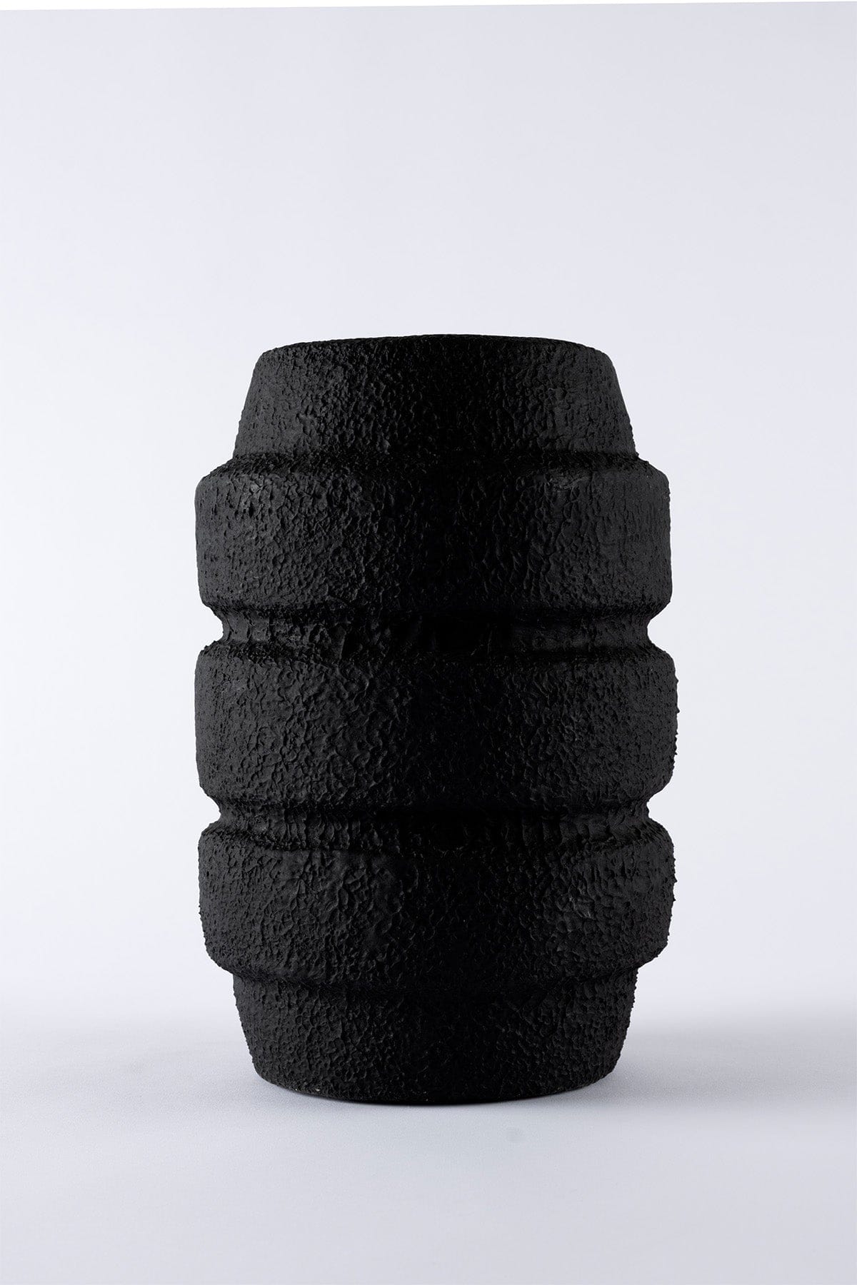 Savia Ceramic Black Vase 10133