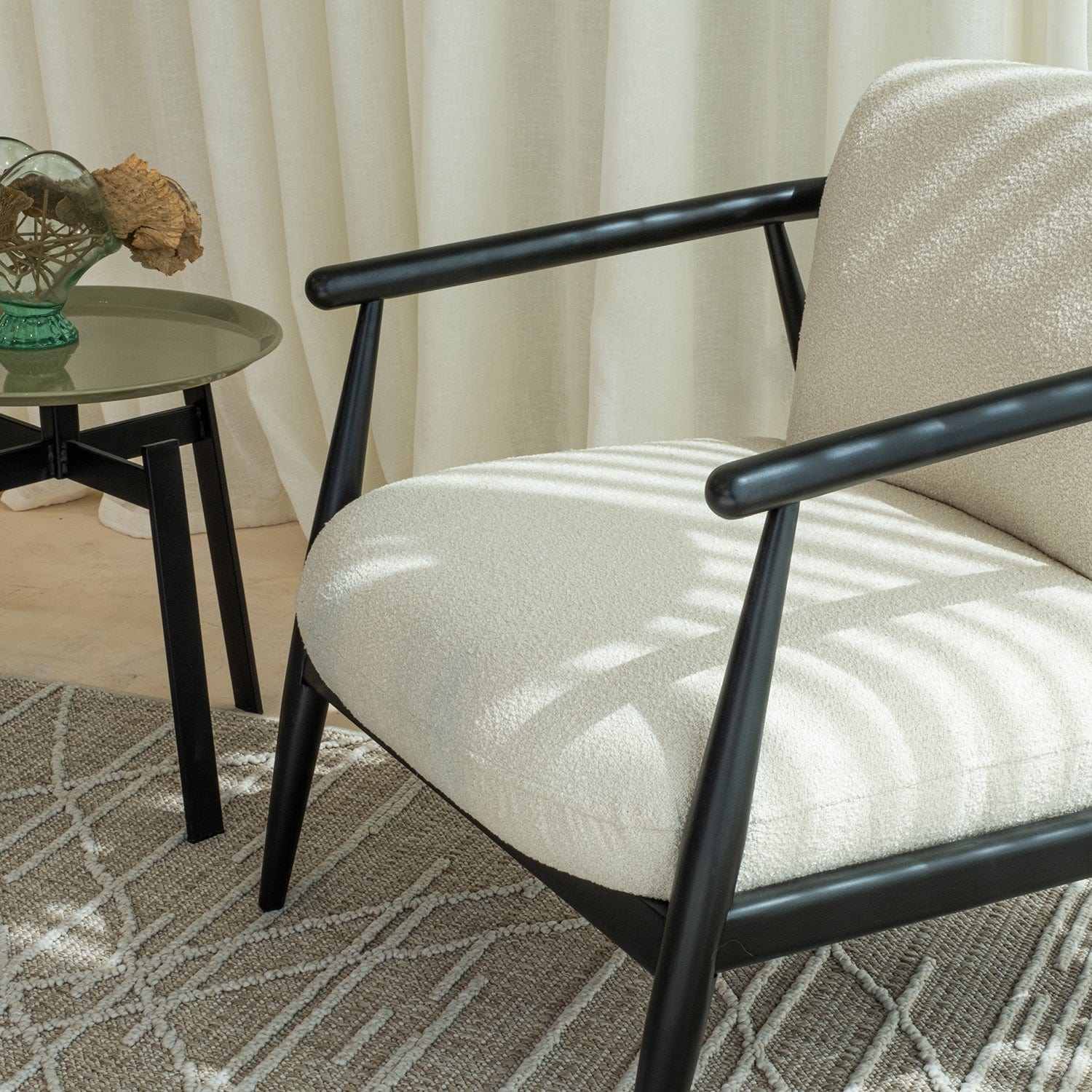 Senna Siyah Berjer Ahşap