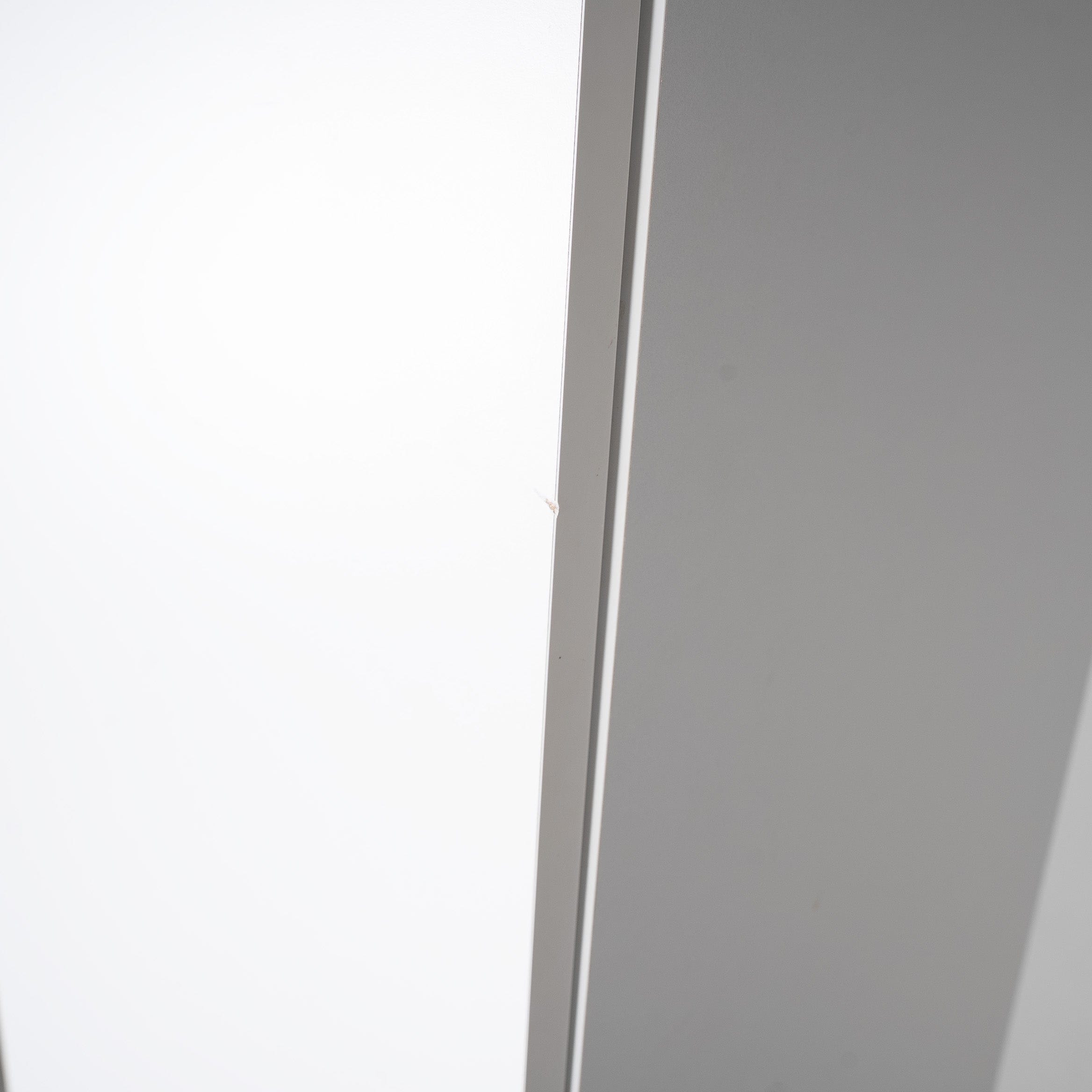 Tek Kapaklı Beyaz Dolap 10530