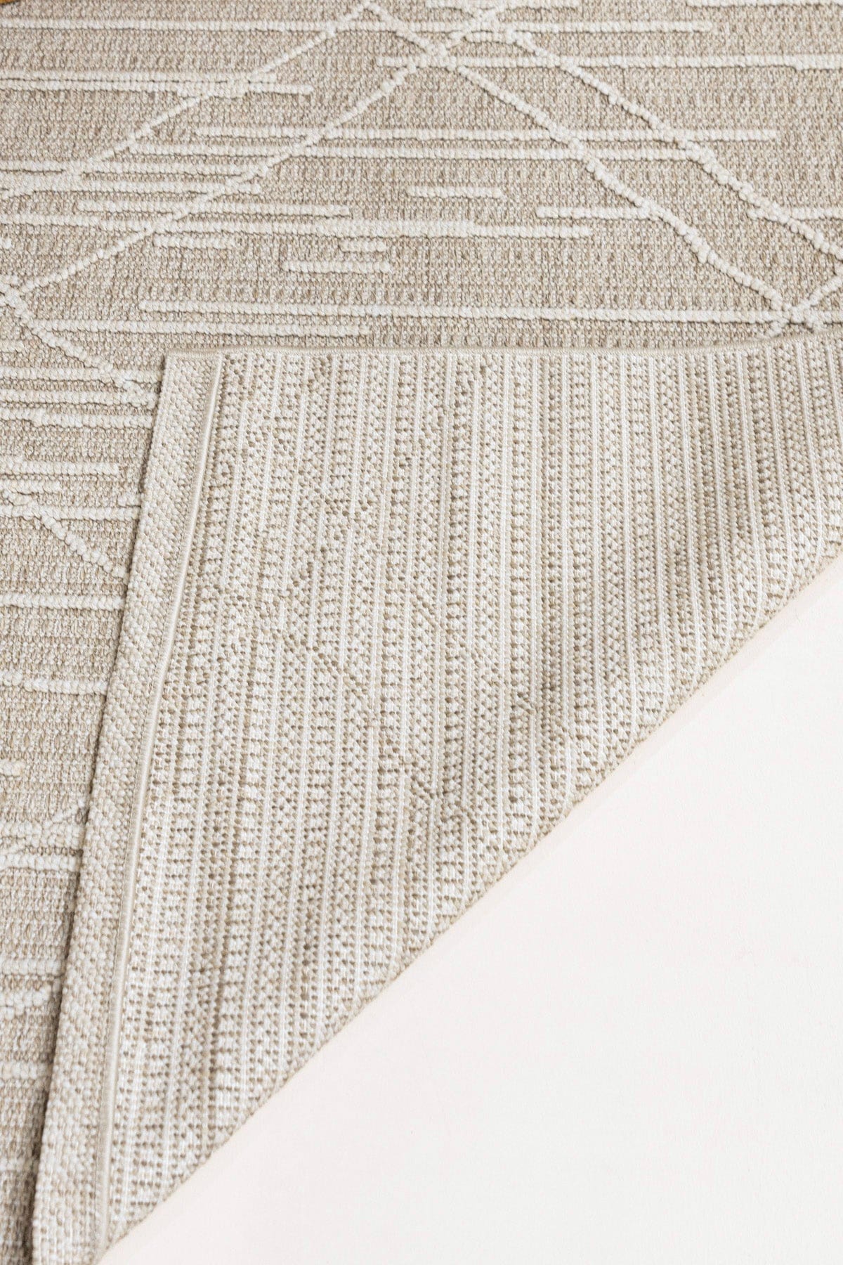 Alba Beige Cream Dust-Free Rug 19232A