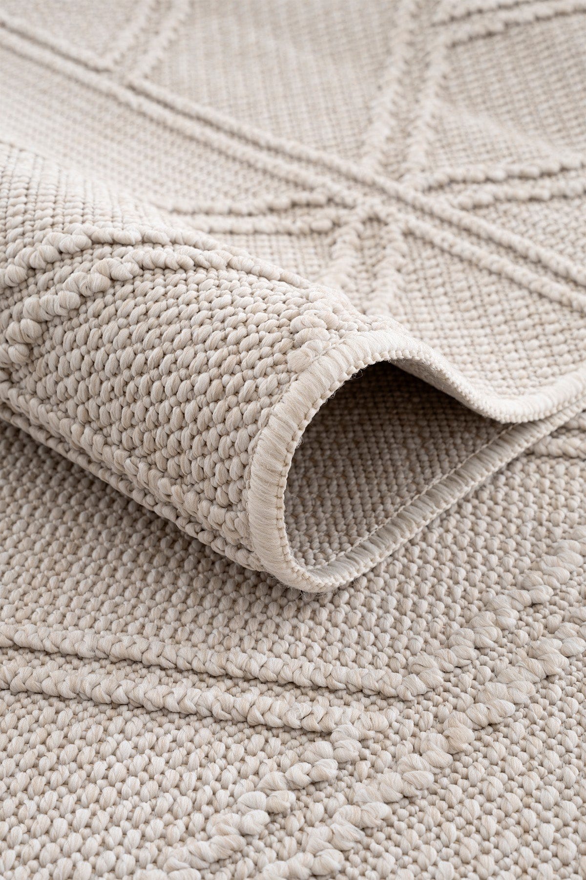 Alba Cream Non-Shedding Rug 19241A