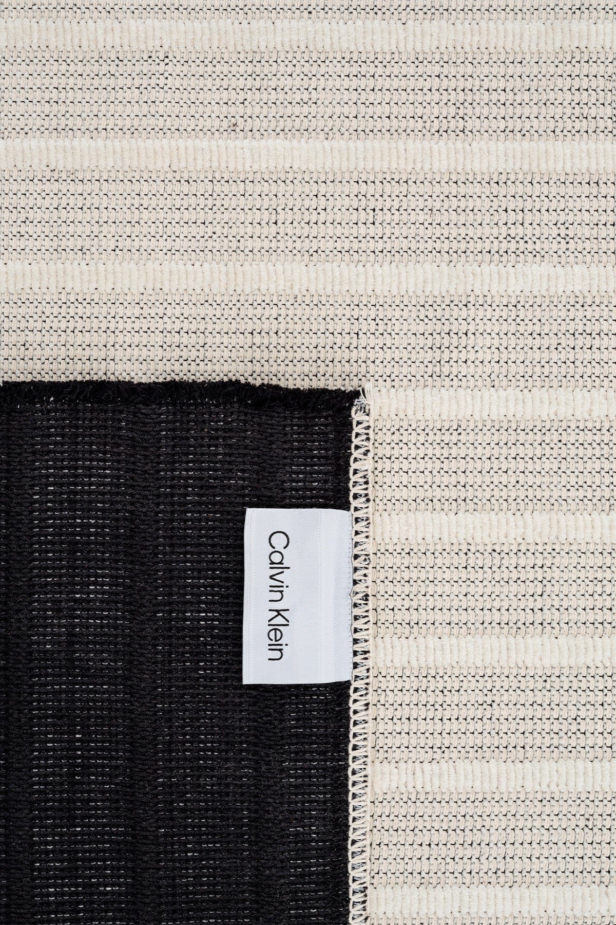 Calvin Klein Mono Krem Halı A2900A