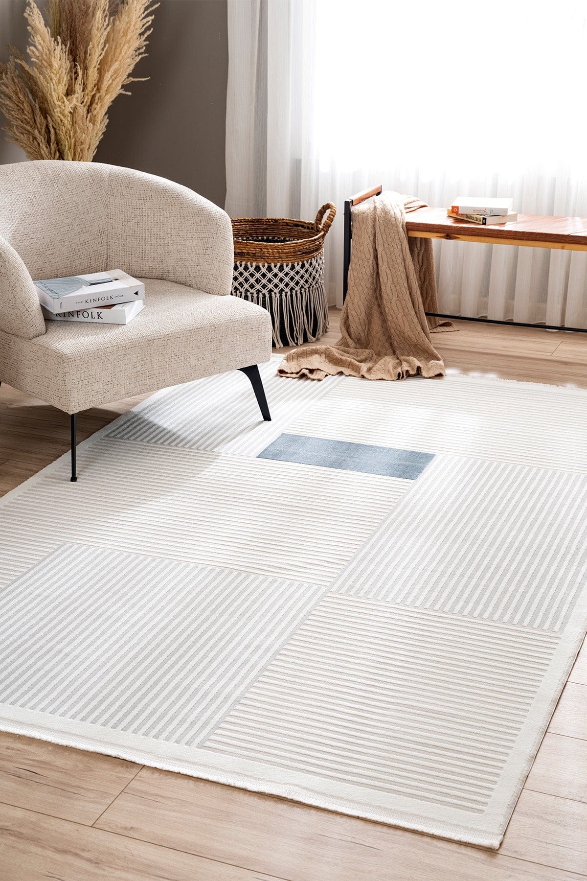 Farahan Cream Blue Geometric Patterned Rug A0859A