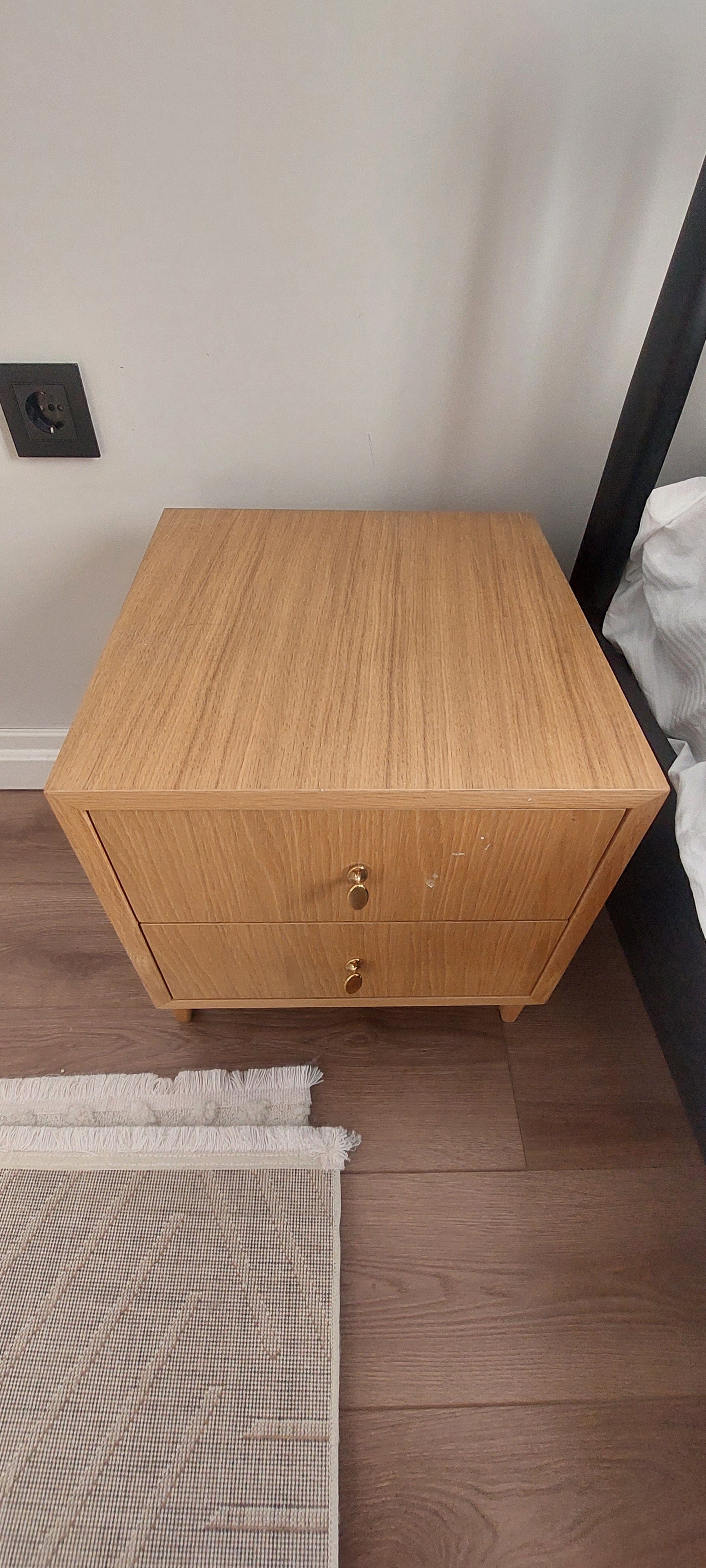 Elephant 2-Drawer Nightstand Oak 11404