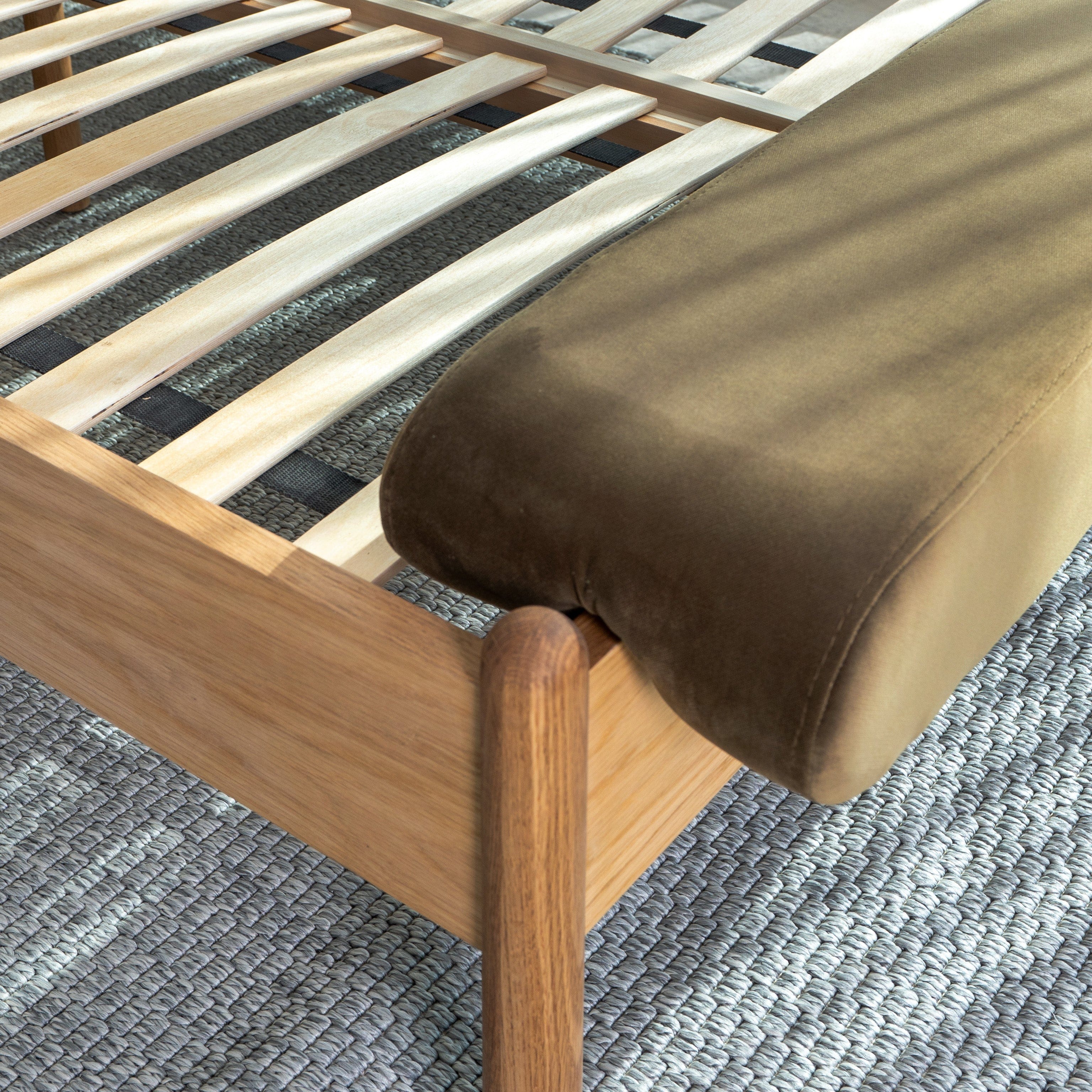 Finn Meşe Karyola 120x200 Kadife