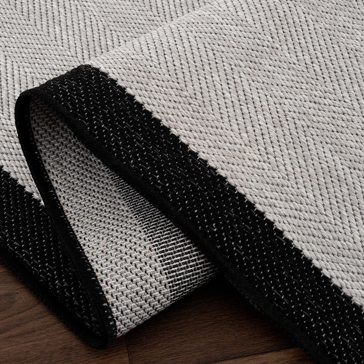 Fresco Soft Grey Black Washable Rug A3936A