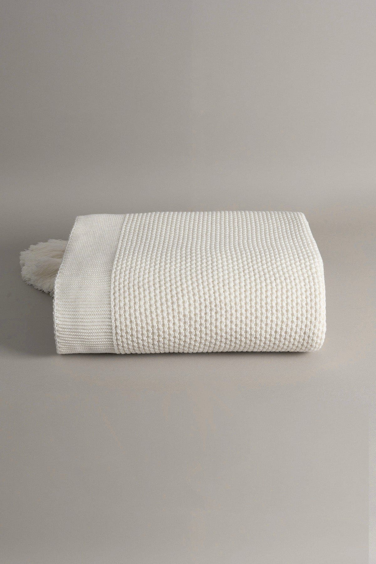 Miel Cream Pom-Pom Edge TV Blanket 130x170 37102