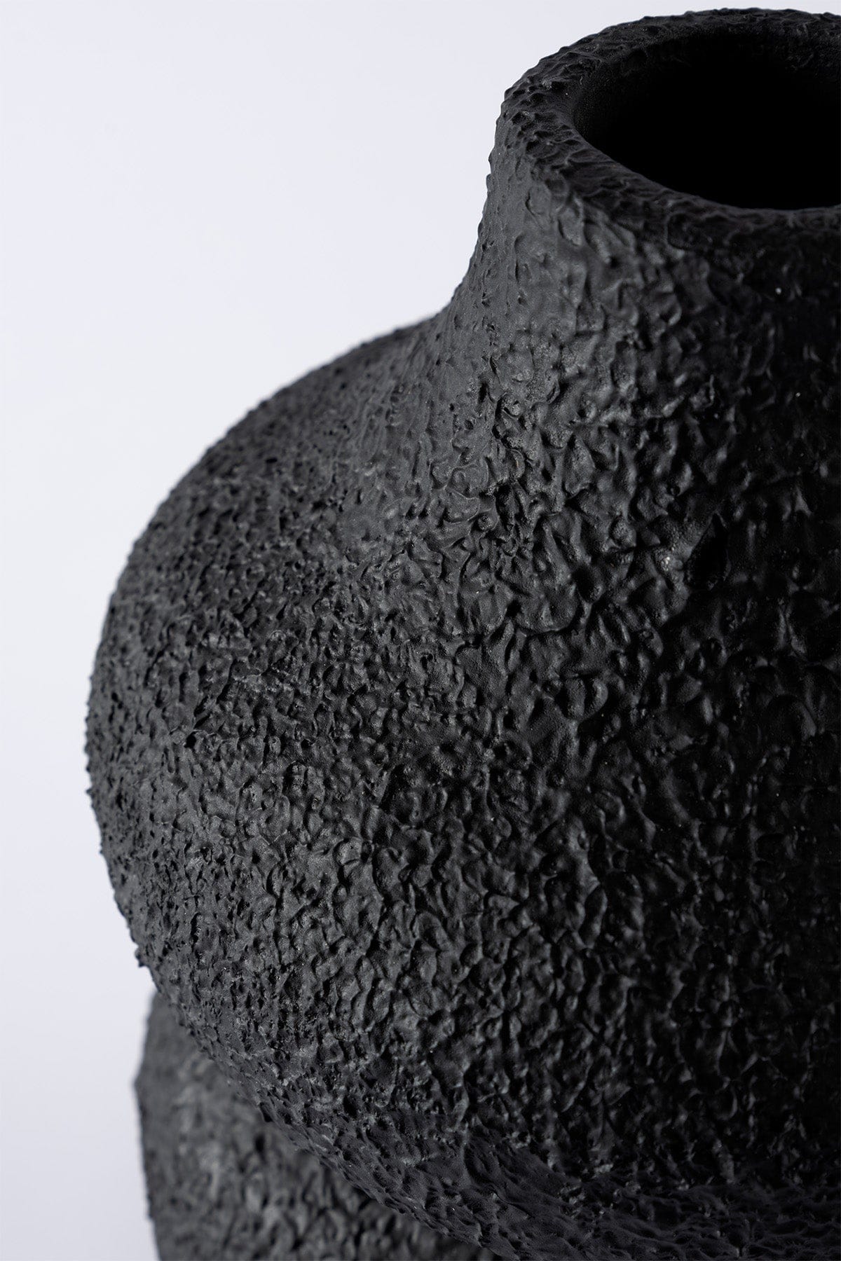 Savia Ceramic Black Tall Vase 10134